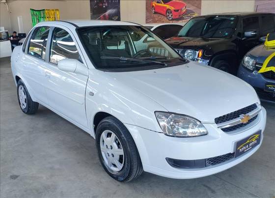 CHEVROLET CLASSIC 1.0 MPFI LS 8V FLEX 4P MANUAL CHEVROLET CLASSIC 1.0 MPFI LS 8V FLEX 4P MANUAL
